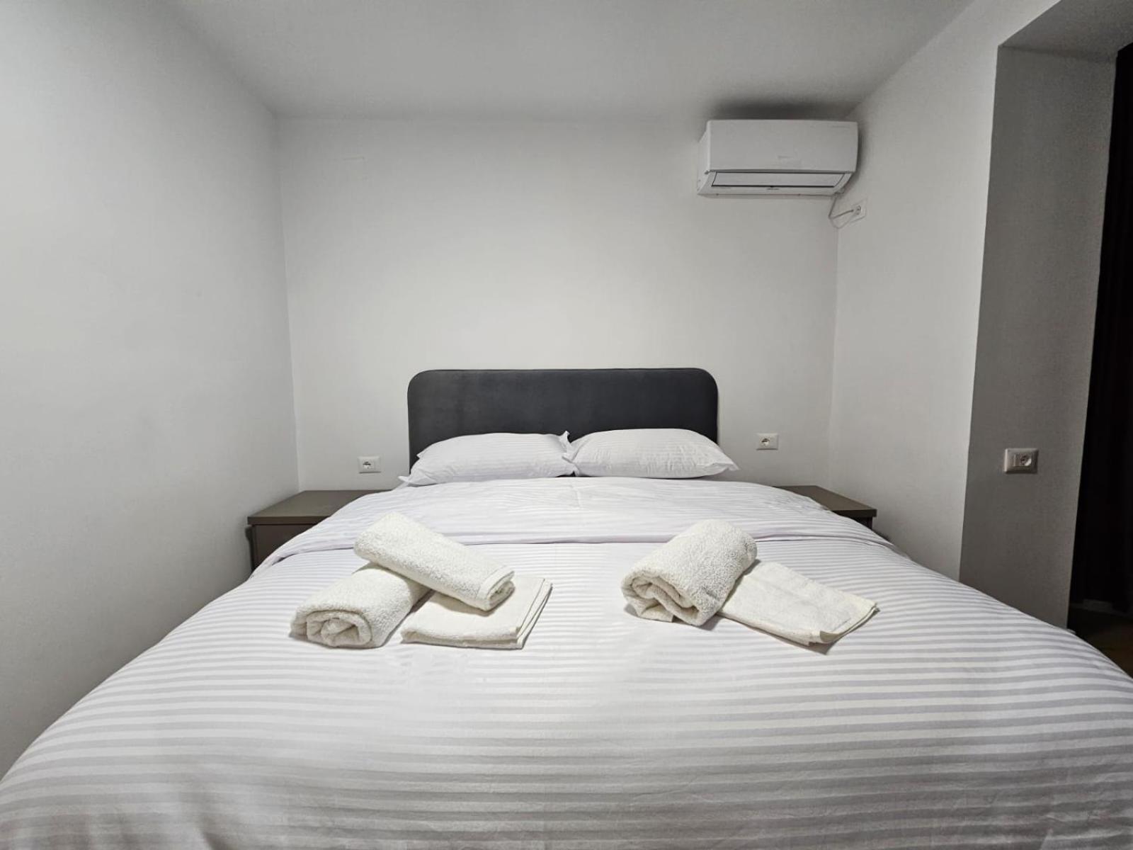 Elois Luxury Apartment Tiranë Ngoại thất bức ảnh