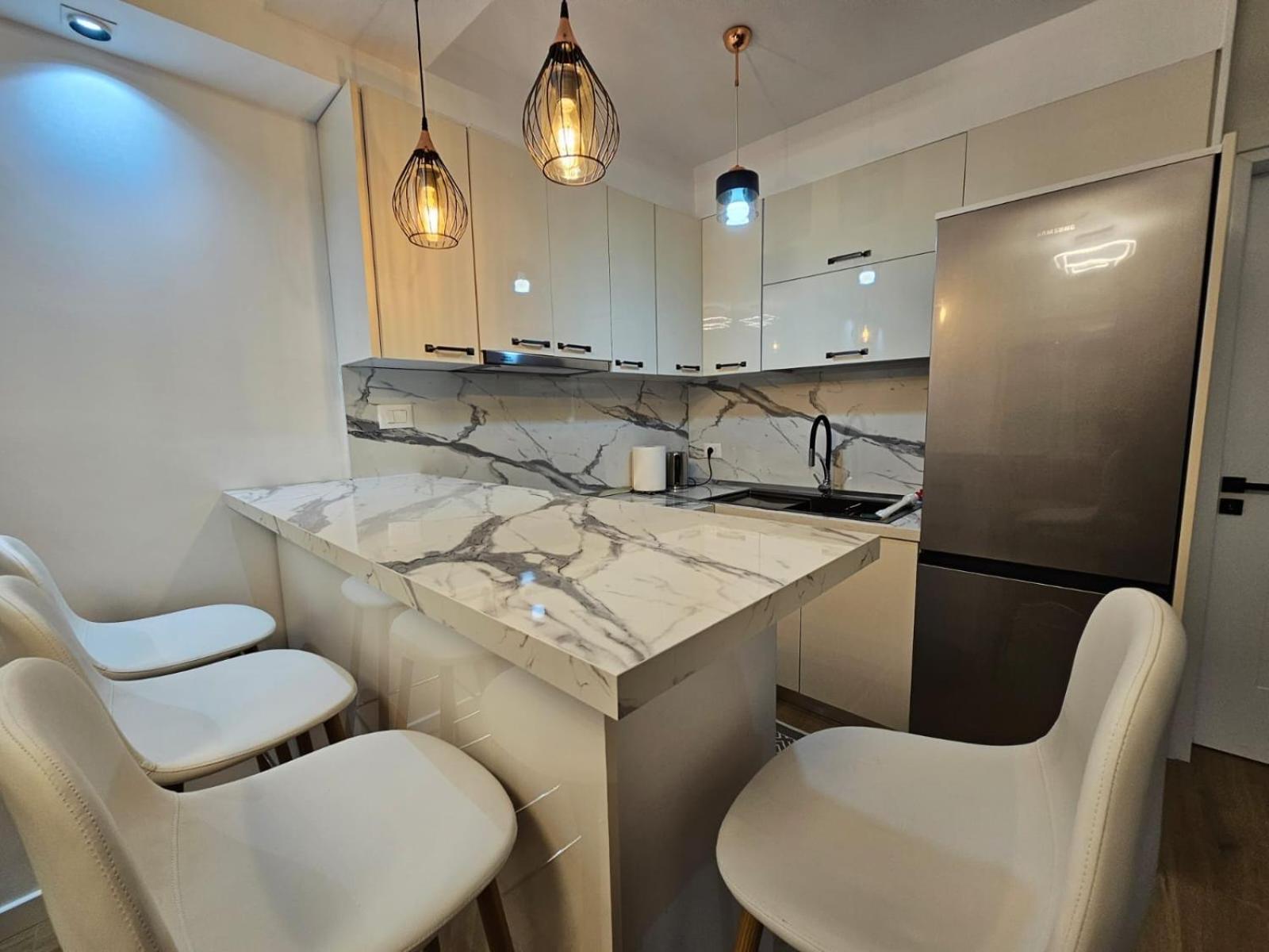 Elois Luxury Apartment Tiranë Ngoại thất bức ảnh
